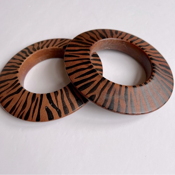 Vintage 1970’s Hand Painted Wooden Bangles - Picture 2 of 7